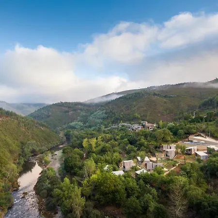 Syntony - Paradinha Village *