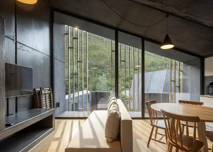 Syntony - Paradinha Village