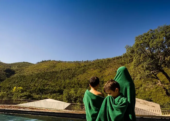 Syntony - Paradinha Village *