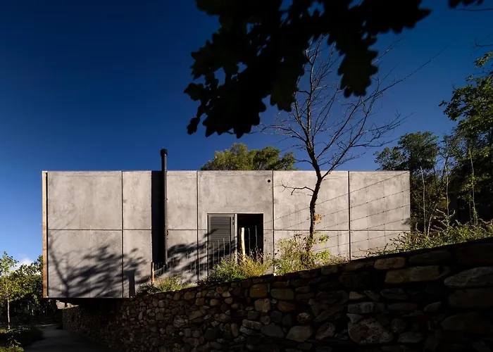 Syntony - Paradinha Village